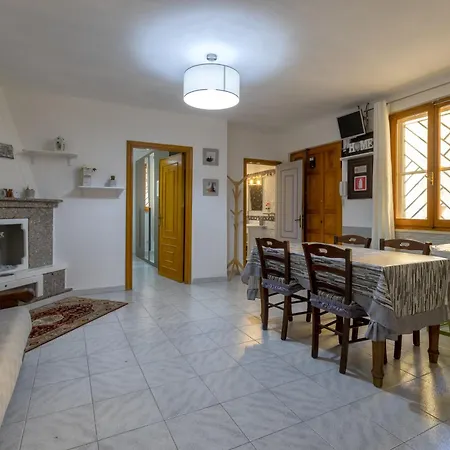Apartment La Casetta Bianca