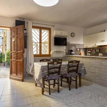La Casetta Bianca Apartment Sassari