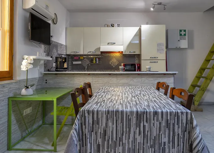 公寓 La Casetta Bianca 萨萨里