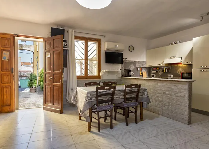 La Casetta Bianca 公寓 萨萨里